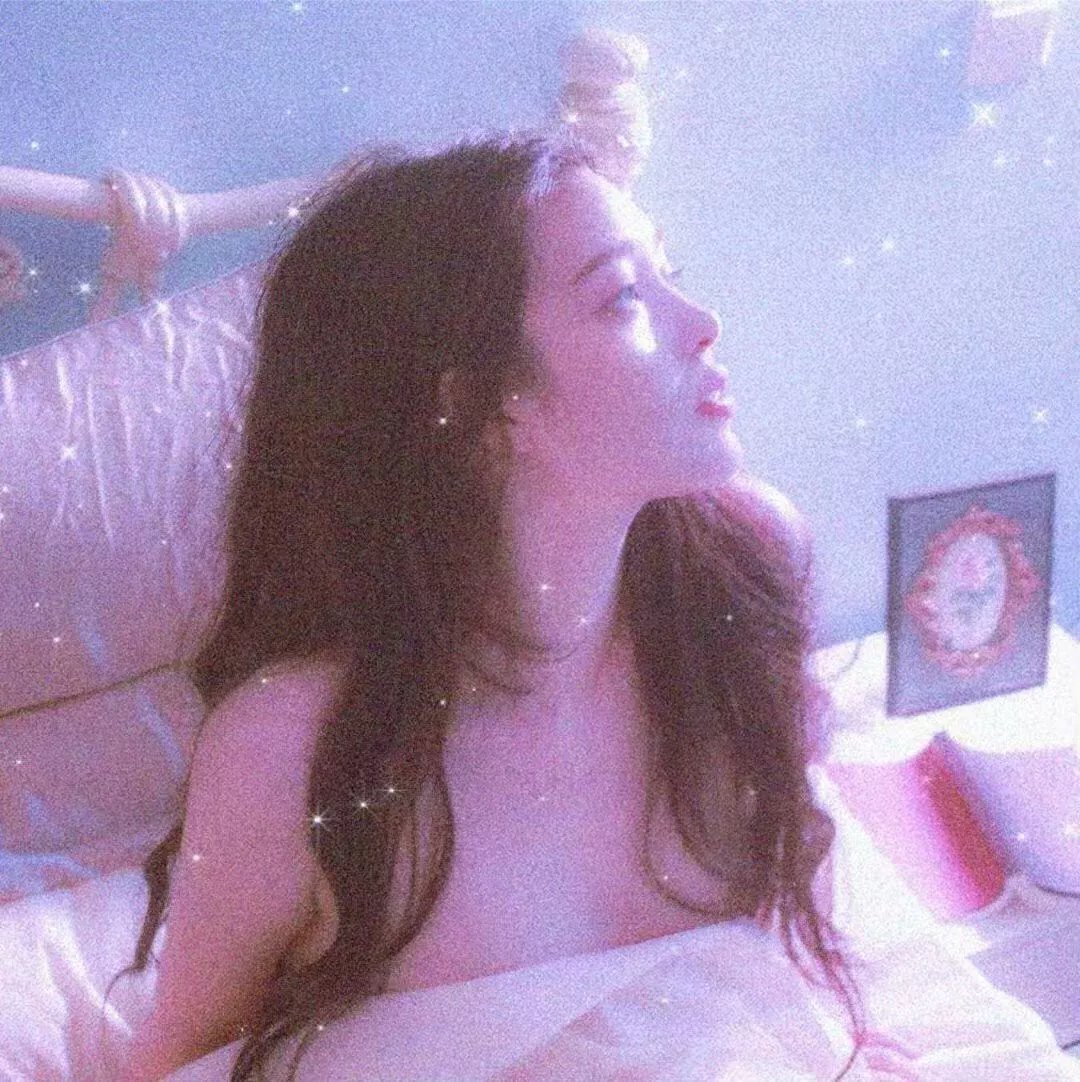 醉卧美人膝，醒掌天下权